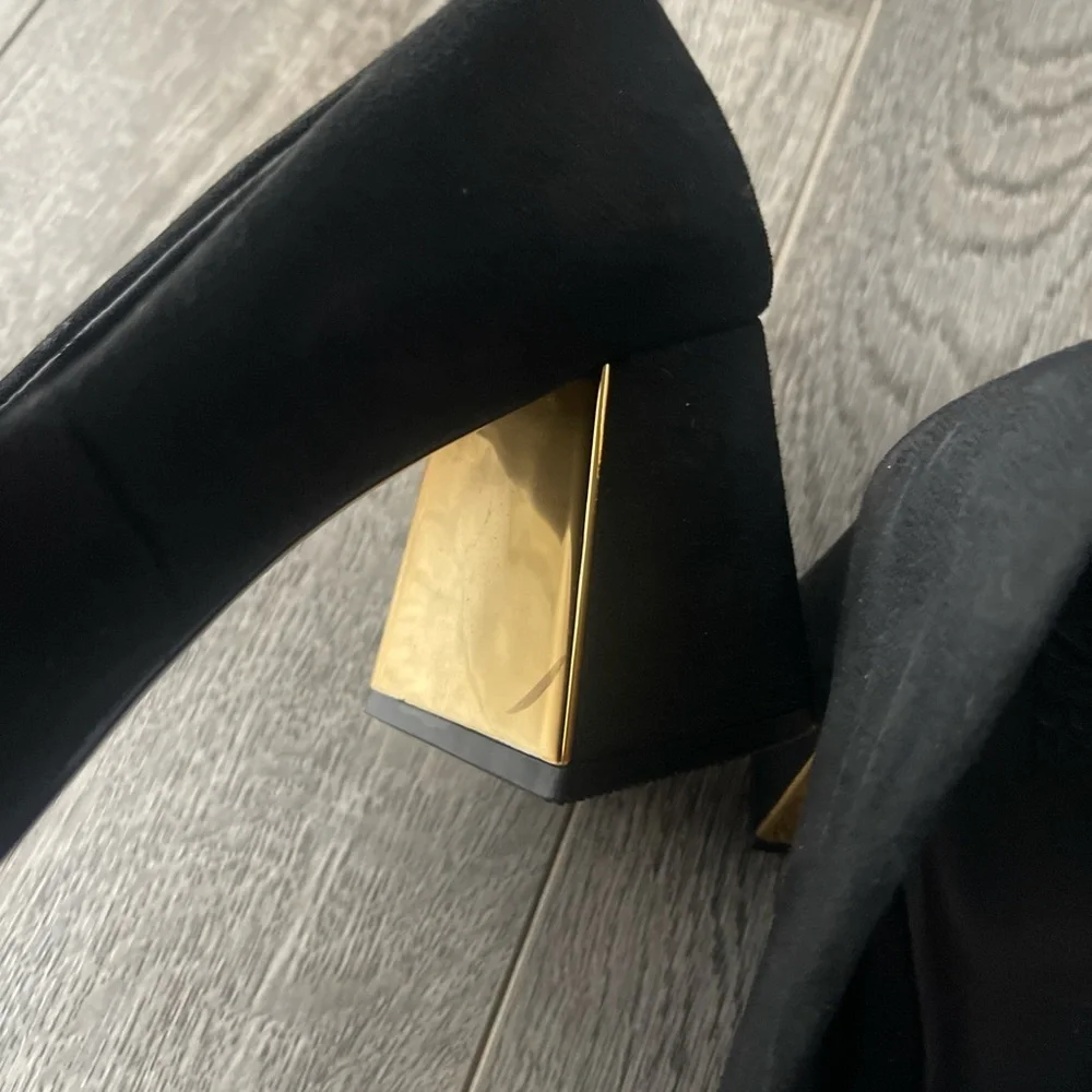Zara Black Block Heel Shoes with Gold Accent